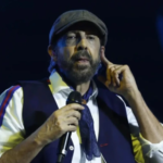 Juan Luis Guerra y Alejandro Sanz sorprenden con un inesperado dueto en el escenario