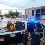 Policía Estatal brinda apoyo a la ciudadanía durante las lluvias en municipios de Sonora