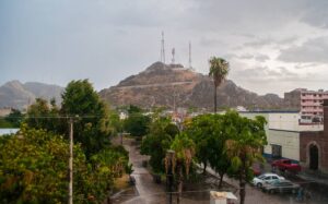 Prevén lluvias por monzón mexicano y temperaturas superiores a 45°C en Sonora