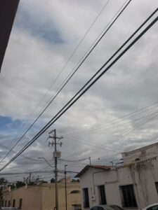 Registra Hermosillo jornada fresca con chubascos matutinos y lluvias intermitentes este viernes; máximas rondarán los 23°C